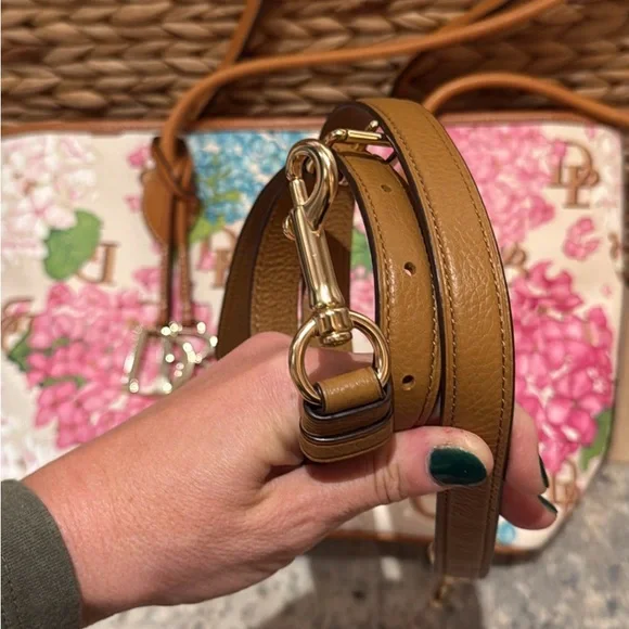 DOONEY & BOURKE Hydrangeas Monogram Tote Bag - Picture 2 of 10